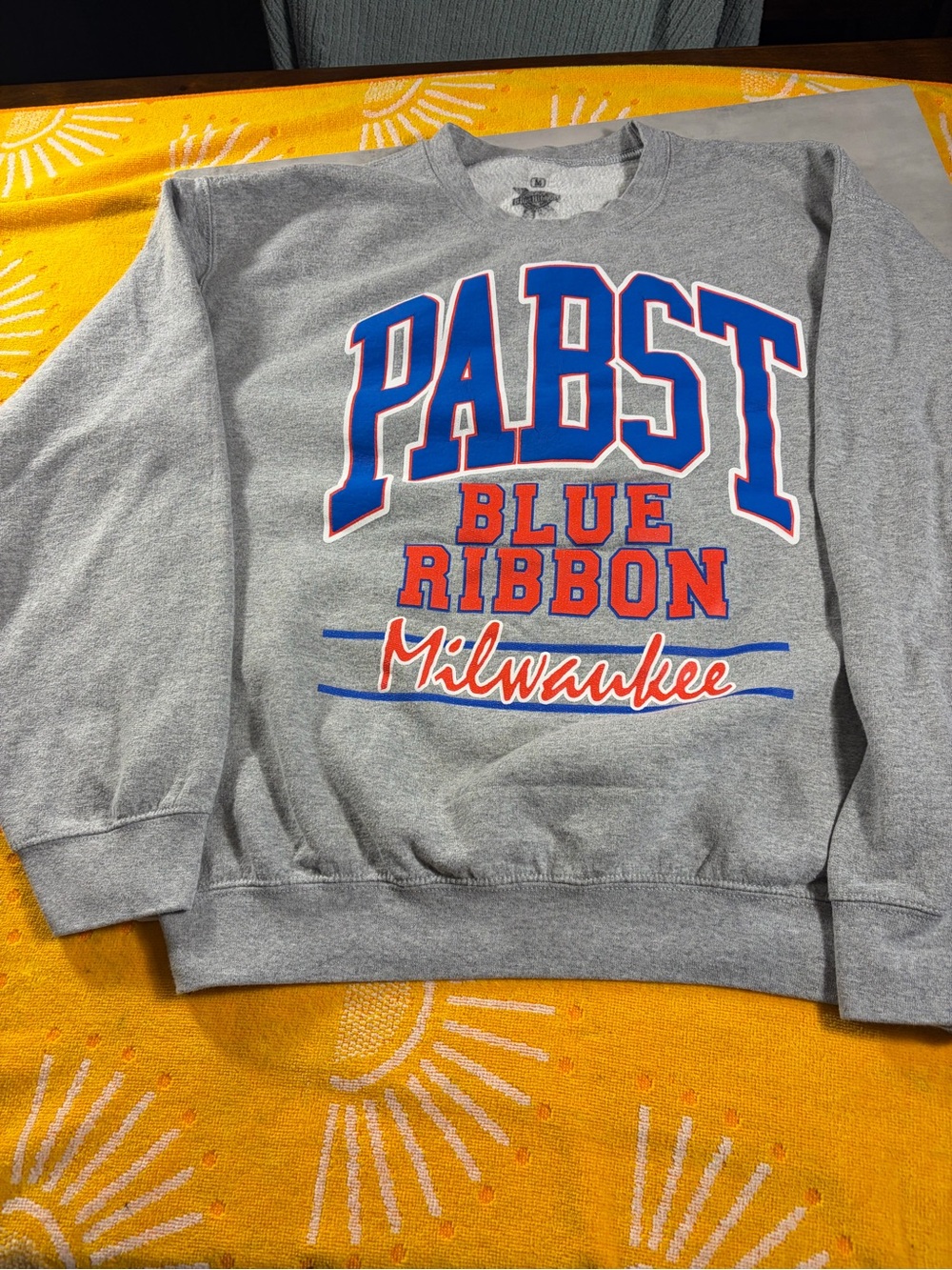 Pabst Blue Ribbon Beer Fleece Sweater Men medium Gray Crew Sweatshirt Pullover